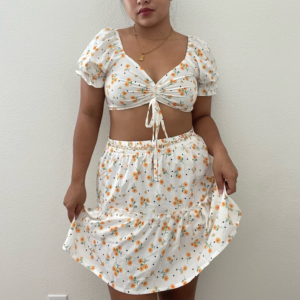 ROMWE - White & Yellow Floral Co-Ord Top & Skirt